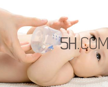 嬰兒鼻塞怎么辦？嬰兒吐奶怎么辦？