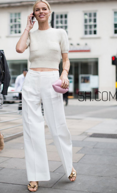 針織衫配闊腿褲好看嗎？針織衫和闊腿褲怎么搭配？