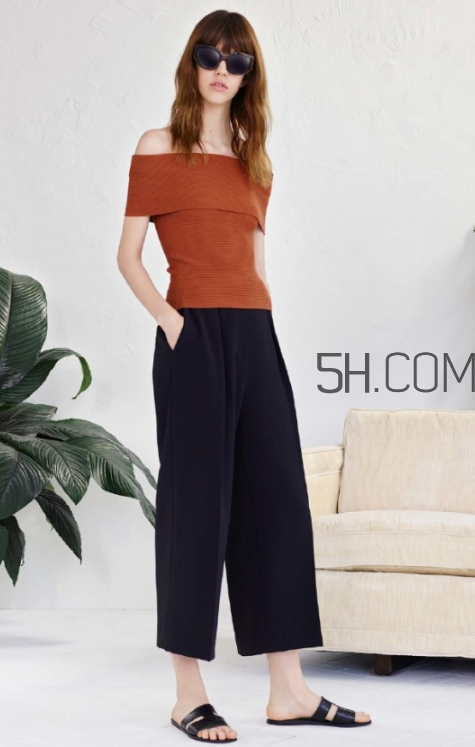 針織衫配闊腿褲好看嗎？針織衫和闊腿褲怎么搭配？