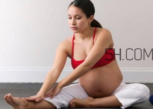 胎膜早破B超能看出來嗎？胎膜早破和羊水破了的區(qū)別