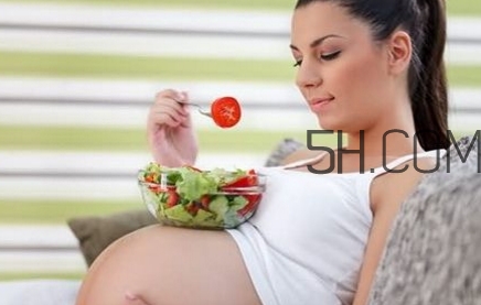 胎膜早破是一直流水嗎？胎膜早破的臨床表現(xiàn)