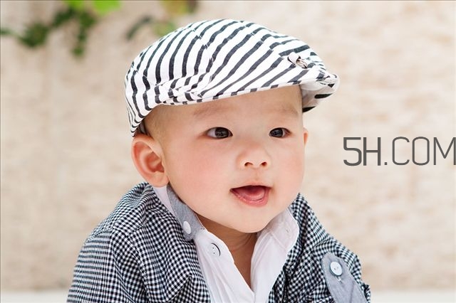 嬰兒被動(dòng)操真的需要做嗎 被動(dòng)操真的有好處嗎 嬰兒被動(dòng)操真的需要做嗎 被動(dòng)操真的有好處嗎