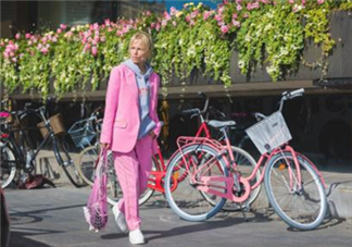 粉色西裝怎么搭配？粉色西裝搭配圖片