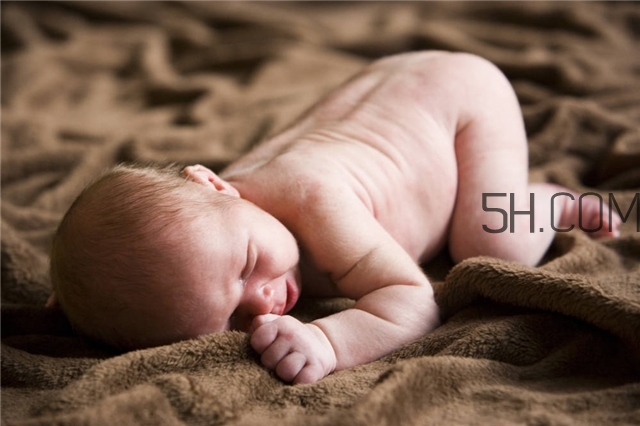 嬰兒被動(dòng)操真的需要做嗎 被動(dòng)操真的有好處嗎 嬰兒被動(dòng)操真的需要做嗎 被動(dòng)操真的有好處嗎