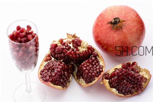 小孩能吃石榴籽嗎 小孩吃石榴有什么好處 小孩能吃石榴籽嗎 小孩吃石榴有什么好處