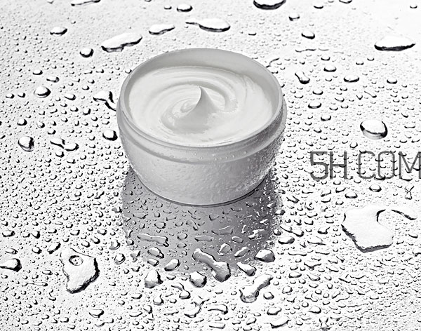 水乳早晚都要用嗎 早晚都要用水乳嗎 水乳早晚都要用嗎 早晚都要用水乳嗎