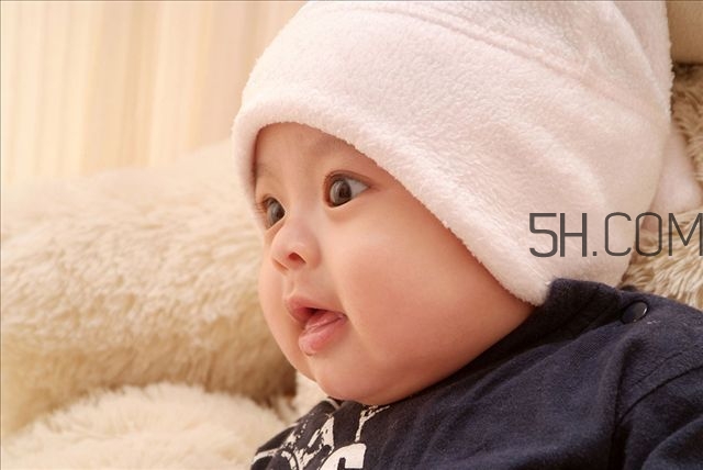 嬰兒被動(dòng)操真的需要做嗎 被動(dòng)操真的有好處嗎 嬰兒被動(dòng)操真的需要做嗎 被動(dòng)操真的有好處嗎