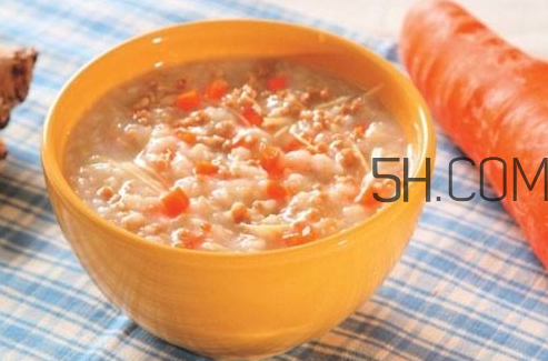 寶寶不消化拉肚子怎么辦？胡蘿卜粥的做法