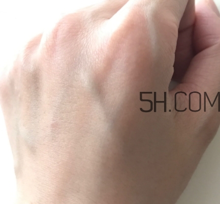 蘭芝眼霜怎么樣？蘭芝眼霜功效