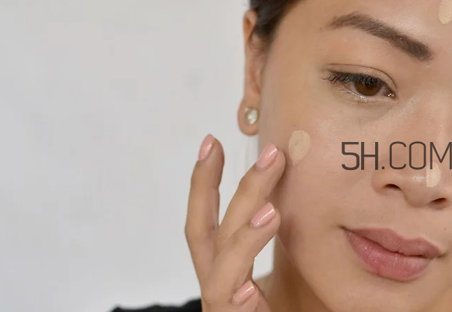 雪肌精美白BB霜好用嗎？雪肌精美白BB霜怎么樣？