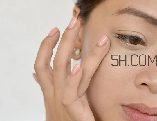 雪肌精美白BB霜好用嗎？雪肌精美白BB霜怎么樣？