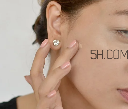 雪肌精美白BB霜好用嗎？雪肌精美白BB霜怎么樣？