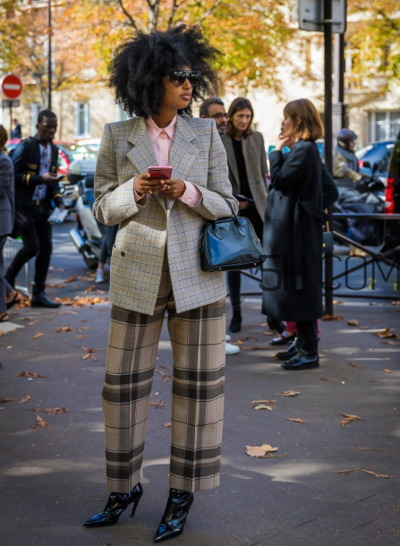 格子西裝里面怎么搭配？格子西裝內(nèi)搭穿什么？