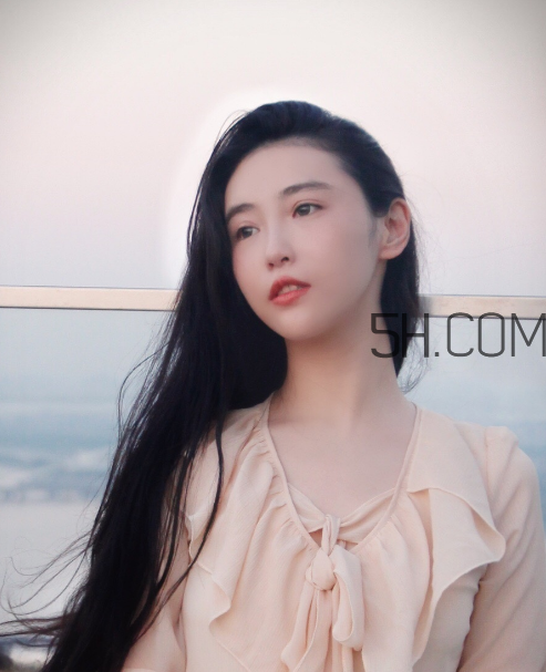 中耳炎應(yīng)該注意些什么？中耳炎應(yīng)該怎么治療？