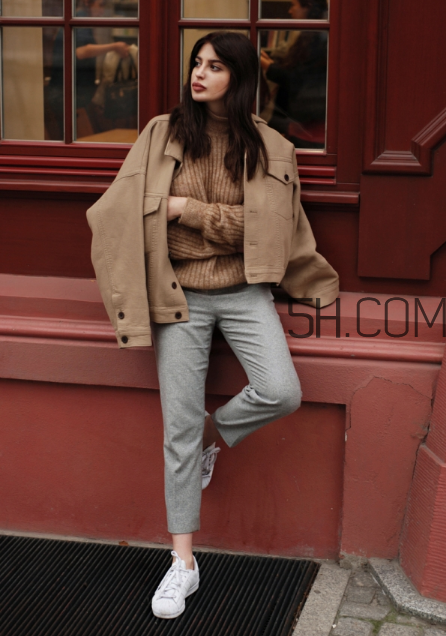 駝色毛衣怎么搭配？駝色毛衣搭配圖片