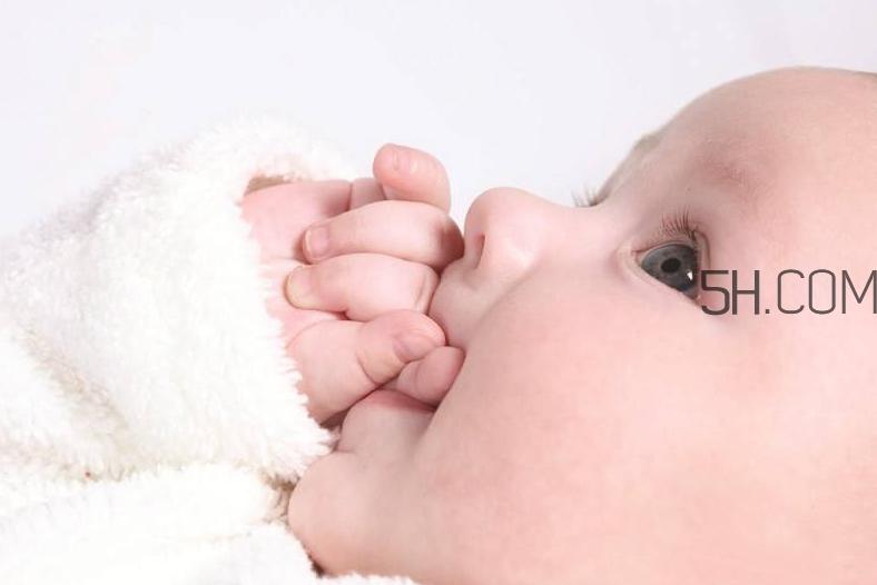 嬰兒濕疹癥狀有哪些？小孩手腳冰冷怎么辦？