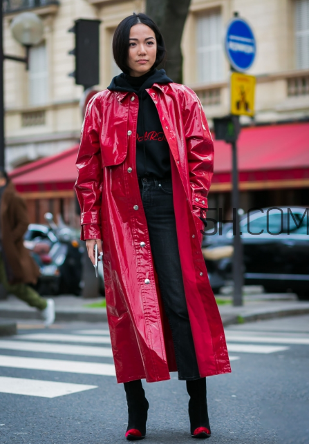 紅色外套里面配什么？紅色外套內(nèi)搭什么顏色？