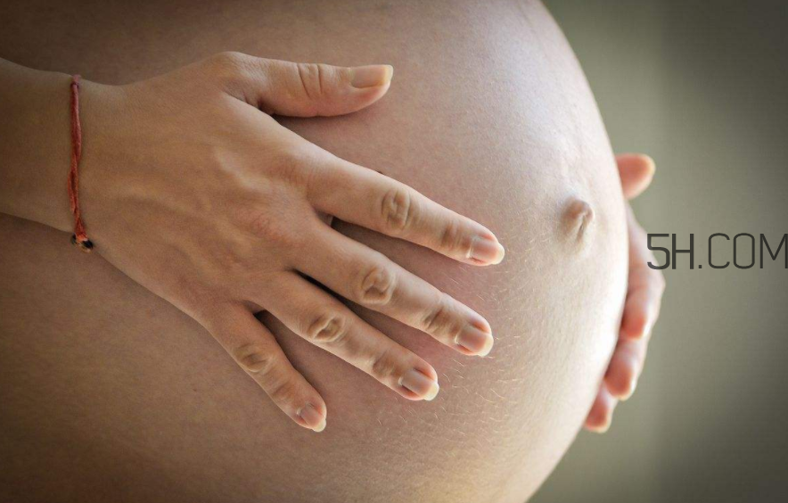 懷孕肚子痛正常嗎？懷孕三個月胎兒無胎心是怎么回事？