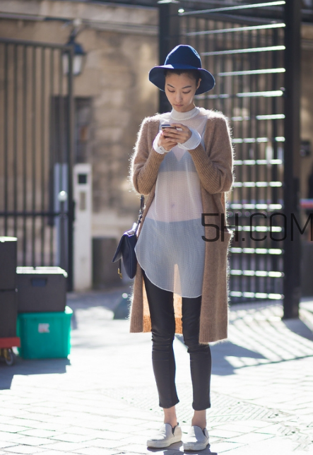 針織開衫配什么褲子？針織開衫搭配褲子圖片