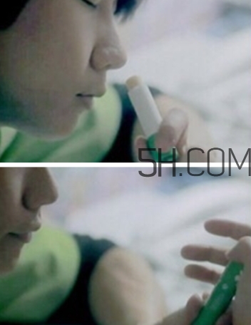 herbacin賀本清小甘菊唇膏怎么樣？小甘菊唇膏使用心得