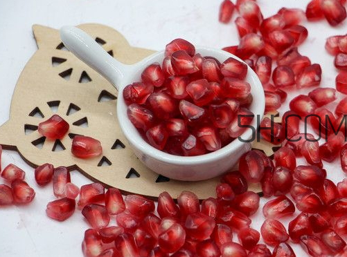 軟籽石榴怎么吃 軟籽石榴可以榨汁嗎 軟籽石榴怎么吃 軟籽石榴可以榨汁嗎