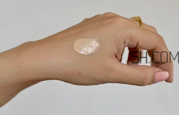 雪肌精美白BB霜好用嗎？雪肌精美白BB霜怎么樣？