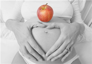 小孩風(fēng)熱感冒怎么辦？小孩子高燒手腳冰涼怎么處理？