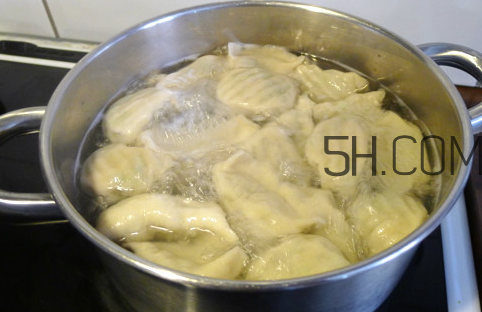 為什么餃子煮熟了會(huì)浮起來？餃子煮多久才熟？