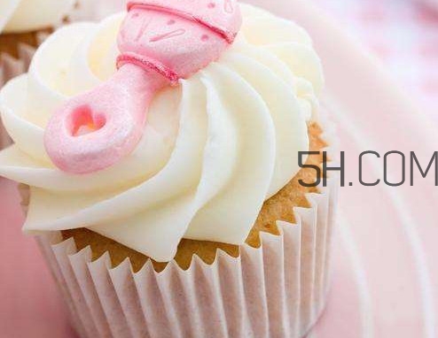 蛋清打發(fā)是奶油嗎？自制奶油可以直接吃嗎？