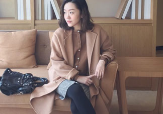 駝色大衣怎么穿好看_駝色大衣怎么搭配好