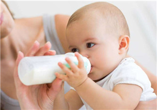 哺乳期不能吃什么食物？奶水多寶寶吃不完怎么辦？