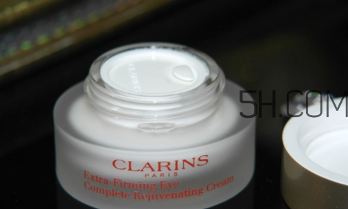 嬌韻詩眼霜怎么打開？嬌韻詩眼霜使用心得