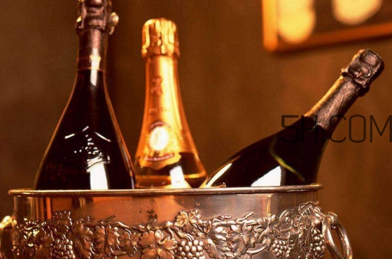 葡萄酒是不是時(shí)間越長(zhǎng)越好？葡萄酒是甜的嗎