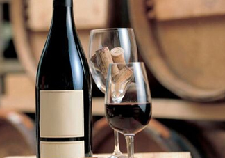 喝葡萄酒有什么好處？自制葡萄酒有什么危害