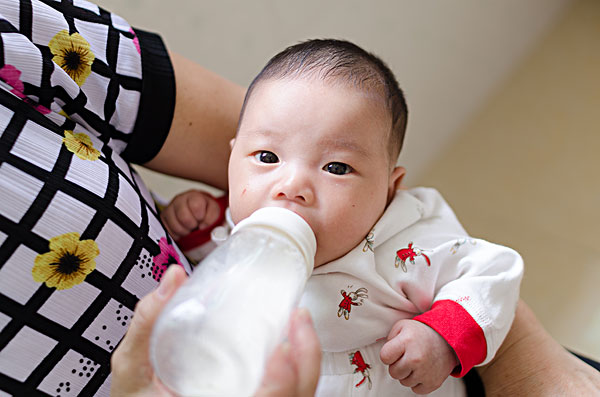 順產(chǎn)后不喂奶怎么回奶 順產(chǎn)后不喂奶多久能回奶 順產(chǎn)后不喂奶怎么回奶 順產(chǎn)后不喂奶多久能回奶