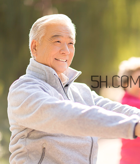 頸椎病是不是不能睡枕頭？頸椎病是不是老想睡覺？