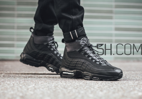 nike air max 95 triple black黑魂配色上腳效果怎么樣？