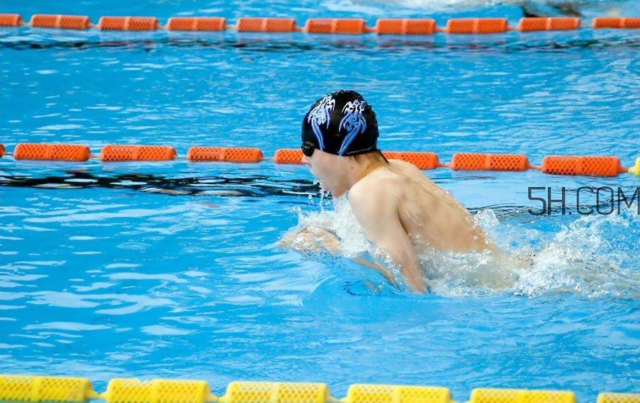 游泳后要滴眼藥水嗎？游泳后馬上吃東西好嗎？