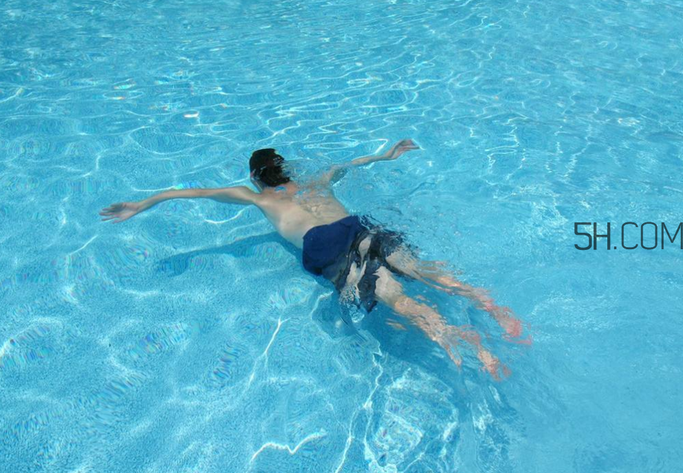 游泳后要滴眼藥水嗎？游泳后馬上吃東西好嗎？