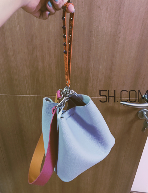 find kapoor水桶包在哪買？find kapoor包是真皮的嗎？