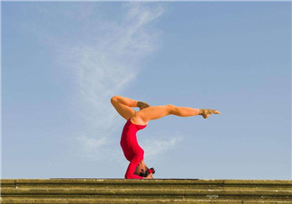 倒立怎么練？倒立可以治療哪些疾??？