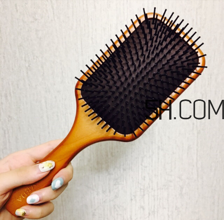 aveda梳子怎么清洗？aveda梳子是哪國的？