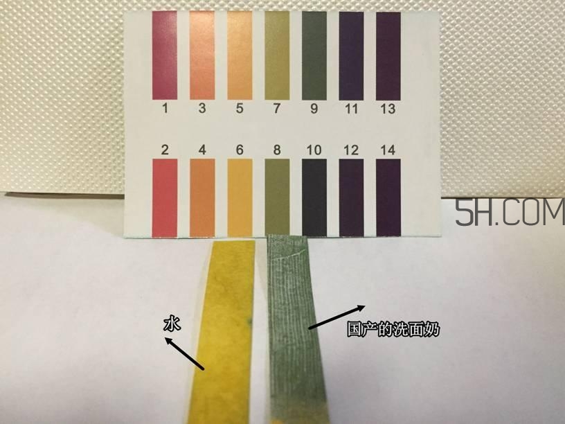 彼得羅夫娃娃臉面霜和嬌韻詩(shī)瘦臉精華哪個(gè)好? 彼得羅夫娃娃臉面霜和嬌韻詩(shī)瘦臉精華哪個(gè)好?