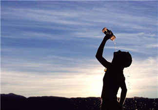 深蹲屁股疼是什么原因？運(yùn)動(dòng)后肚皮痛是怎么回事？