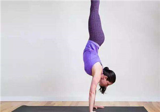 倒立有助于長高嗎？倒立時(shí)間多長為宜？