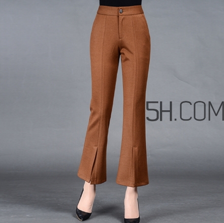 焦糖色配什么顏色好看？焦糖色褲子配什么顏色上衣