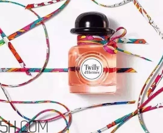 愛(ài)馬仕twilly香水怎么打開(kāi)？愛(ài)馬仕twilly絲巾香水怎么用