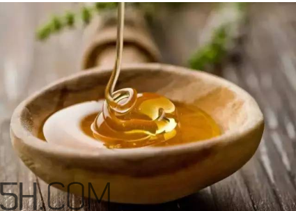 秋天喝蜂蜜有什么好處？秋天吃什么對身體好？