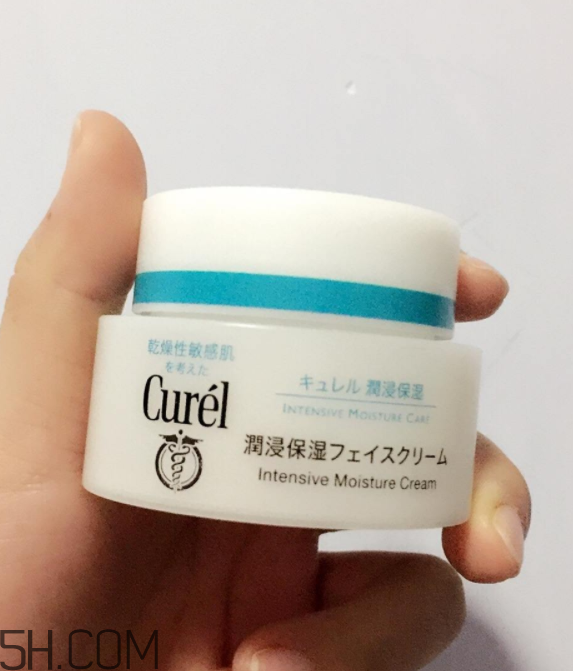 珂潤面霜適合夏天用嗎？夏天用珂潤面霜會油嗎？