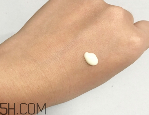 美膚寶小玉瓶多少錢_美膚寶小玉瓶專柜價(jià)格 美膚寶小玉瓶多少錢_美膚寶小玉瓶專柜價(jià)格